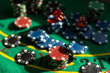 Mobile view of Casino Hold'em table selection on hambawin